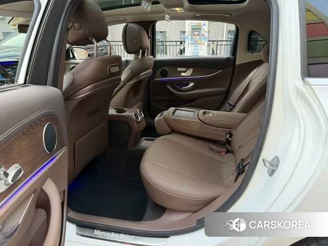 Mercedes-Benz E-class id 3896125 из Китая 12