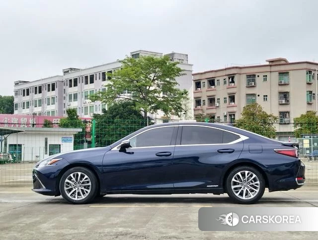 Lexus ES id 4301759 из Китая 14