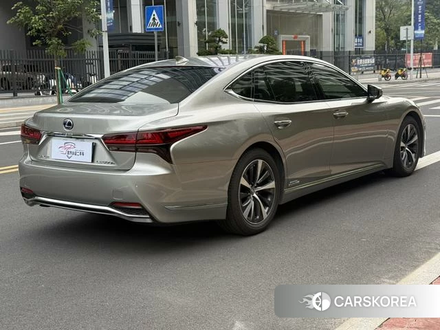 Lexus LS id 4359605 из Китая 18