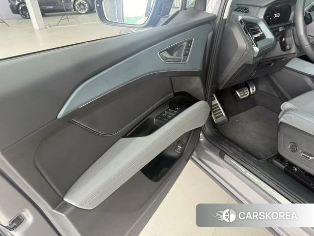 Audi Q5 e-tron id 4314811 из Китая 17