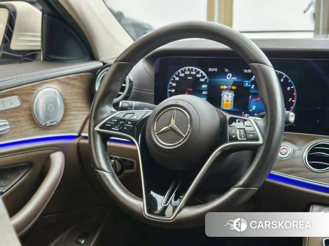 Mercedes-Benz E-class id 4279379 из Китая 10