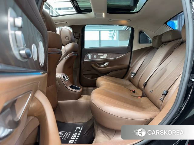 Mercedes-Benz E-class id 4348409 из Китая 8