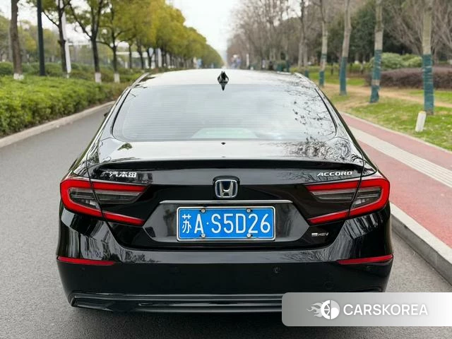 Honda Accord id 4209747 из Китая 8