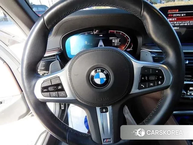 BMW 5 Series (G30) id 3640628 из Кореи 18