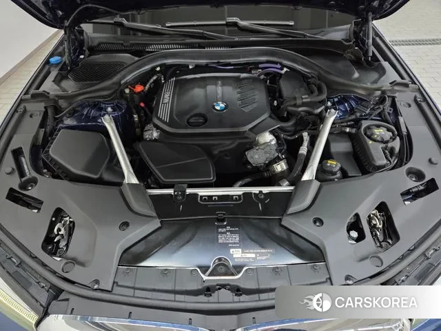 BMW 5 Series (G30) id 3778068 из Кореи 18