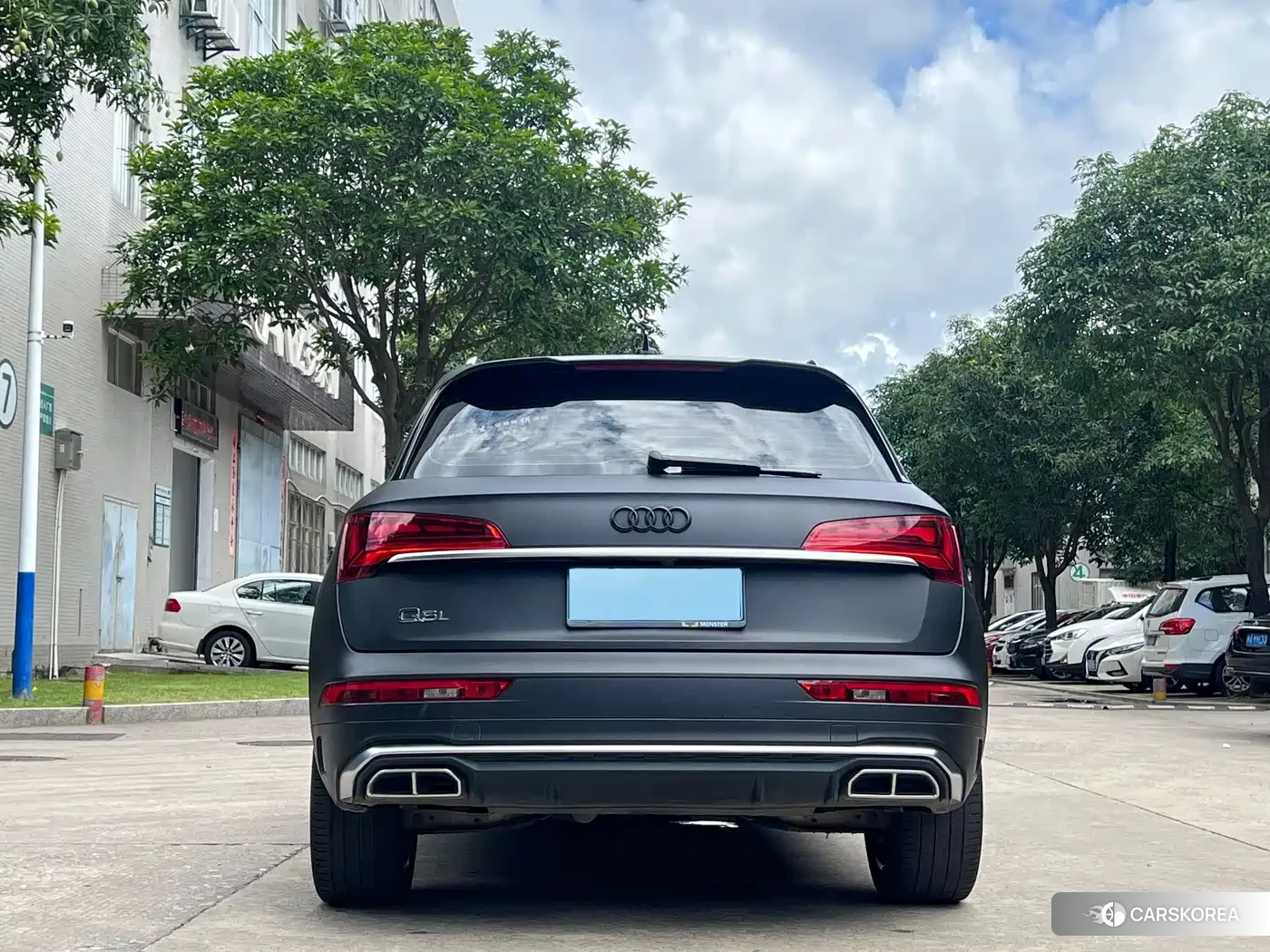 Audi Q5L id 4680704 из Китая 8
