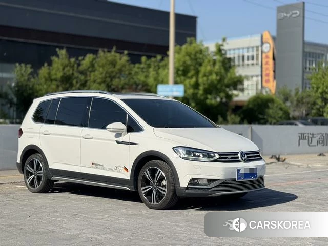Volkswagen Touran L id 4272818 из Китая 21