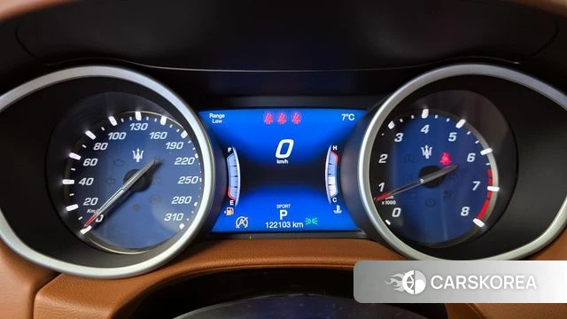 Maserati Ghibli id 3898923 из Кореи 18