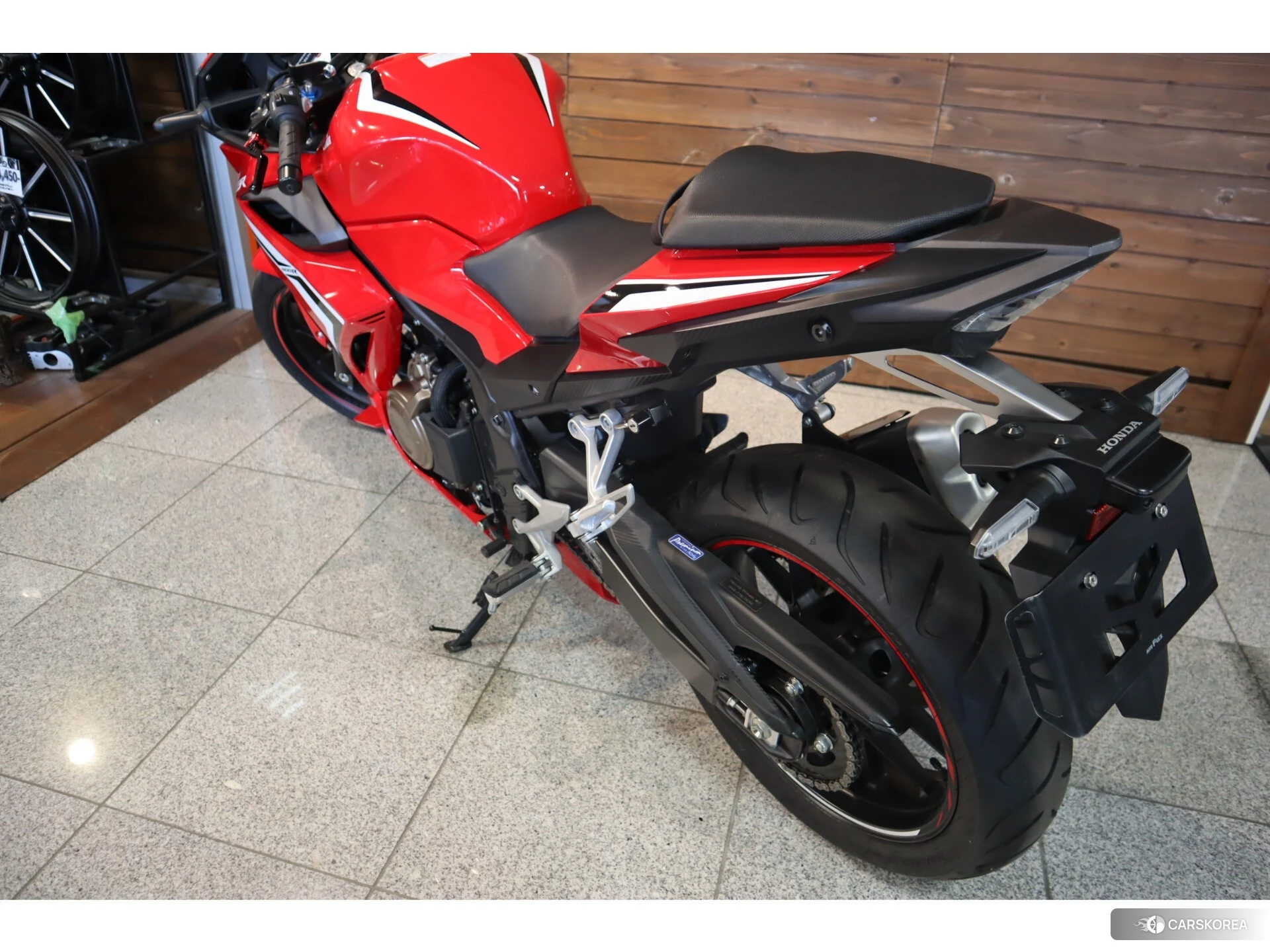 Проданный Honda CBR400R id 4320324 из Японии, фото 8