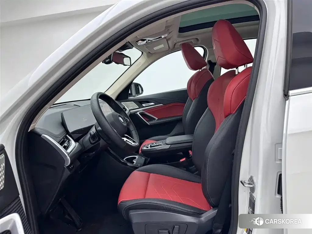 BMW iX1 id 4570517 из Китая 30