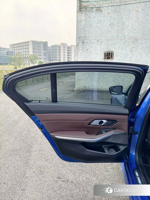 BMW 3 series id 3869875 из Китая 25