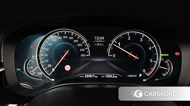 BMW 5 Series (G30) id 4689416 из Кореи 18