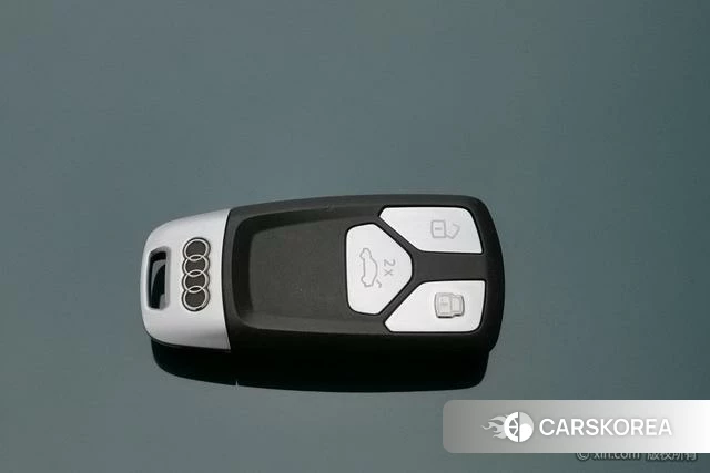 Audi RS 5 id 4210590 из Китая 22