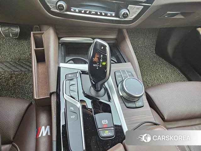 BMW 5 Series (G30) id 3807762 из Кореи 18