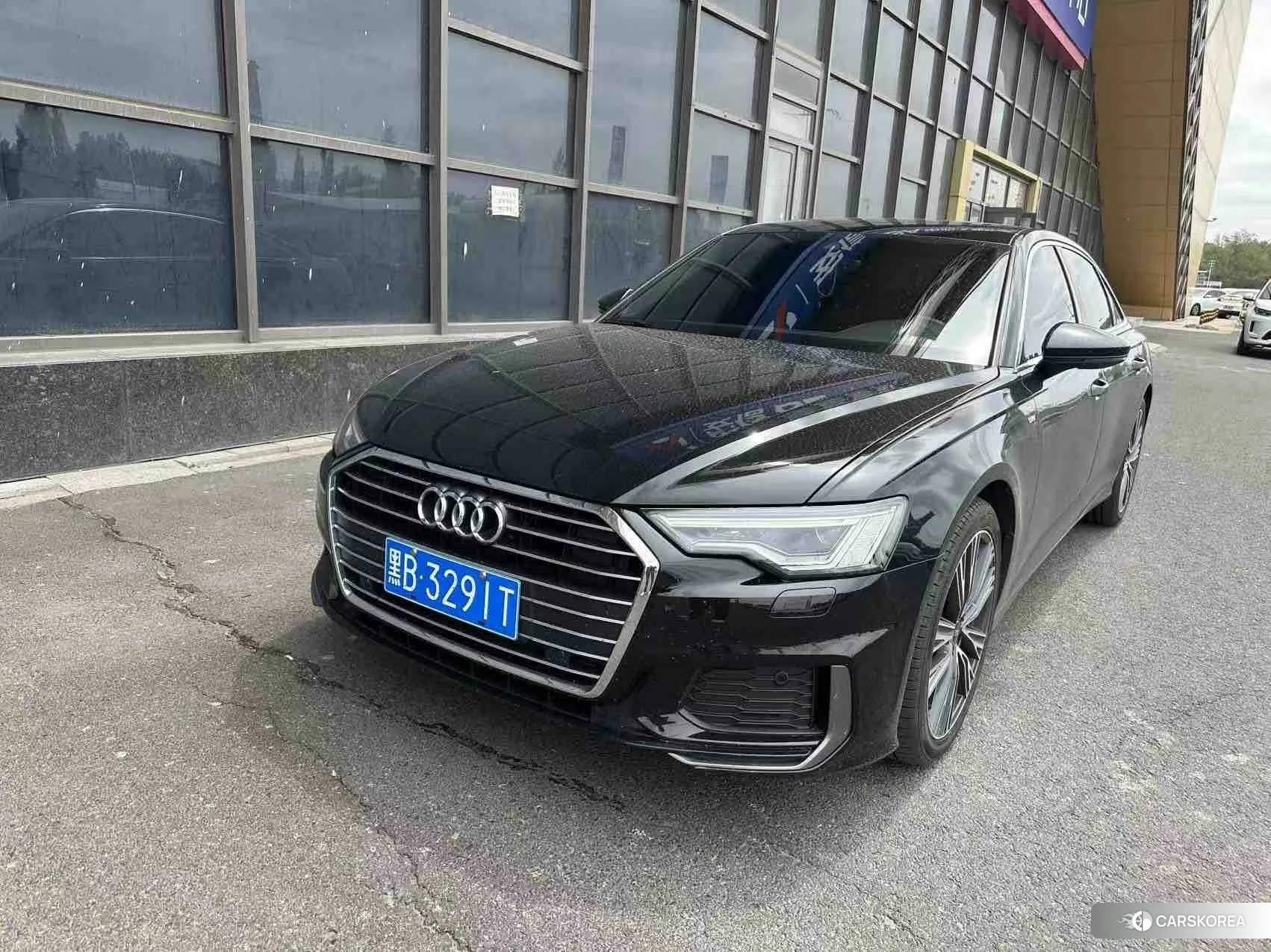 Audi A6L id 4419478 из Китая 9
