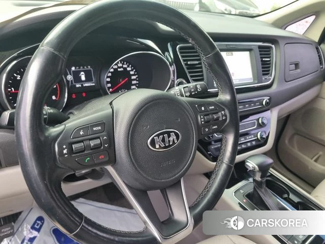 Kia All New Carnival id 4366452 из Кореи 11