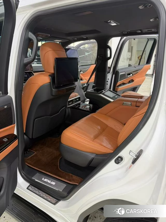 Lexus LX id 4258817 из Китая 17