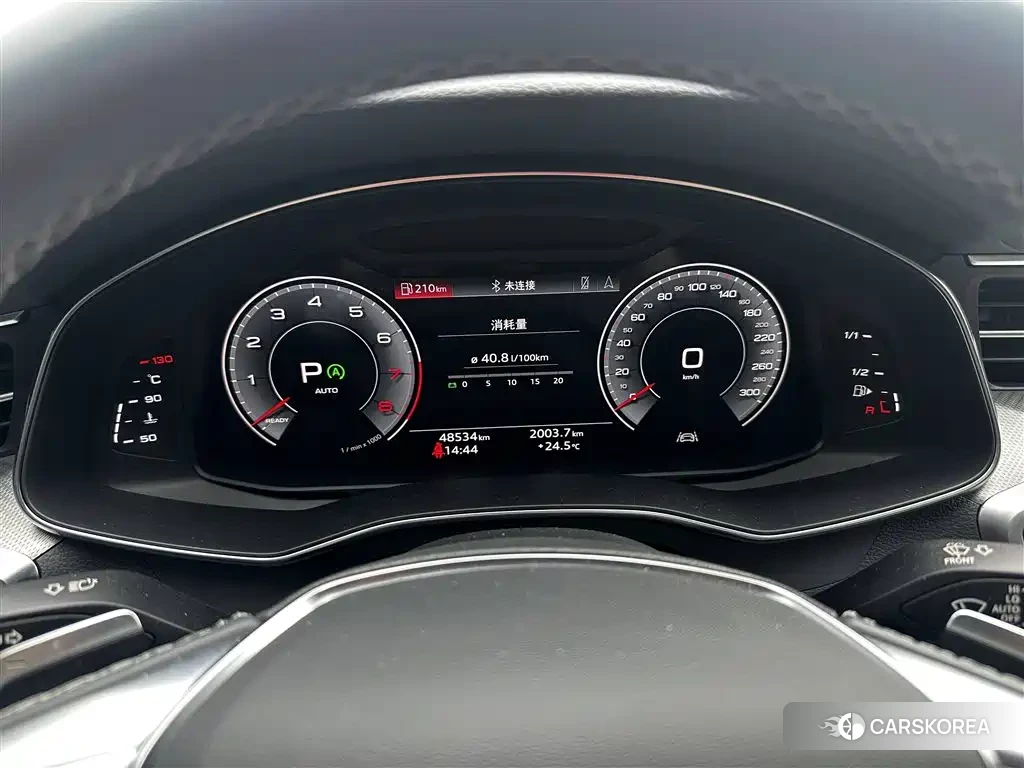 Audi A7L id 4539081 из Китая 9