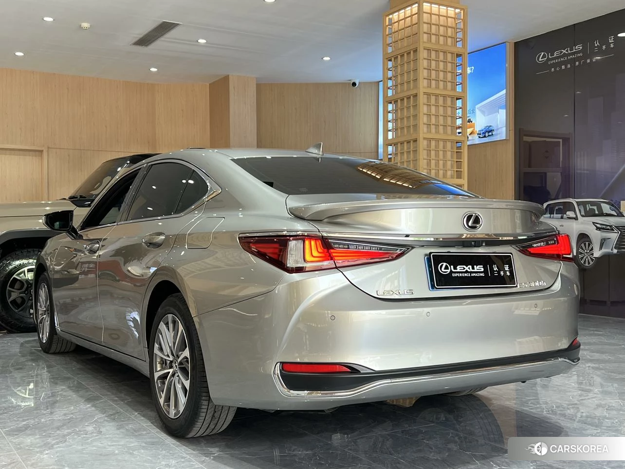 Lexus ES id 4440406 из Китая 15