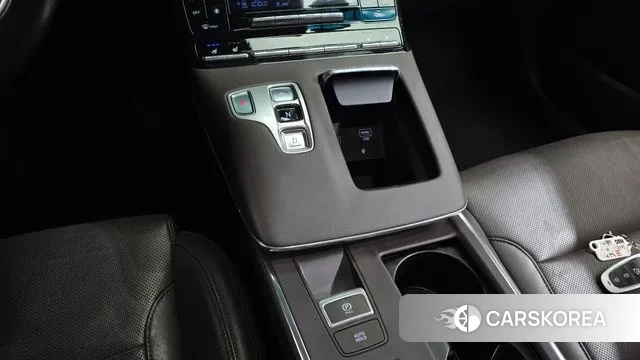 Hyundai The New Grandeur IG Hybrid id 3660814 из Кореи 18