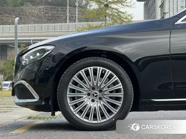Mercedes-Benz E-class id 4297343 из Китая 18