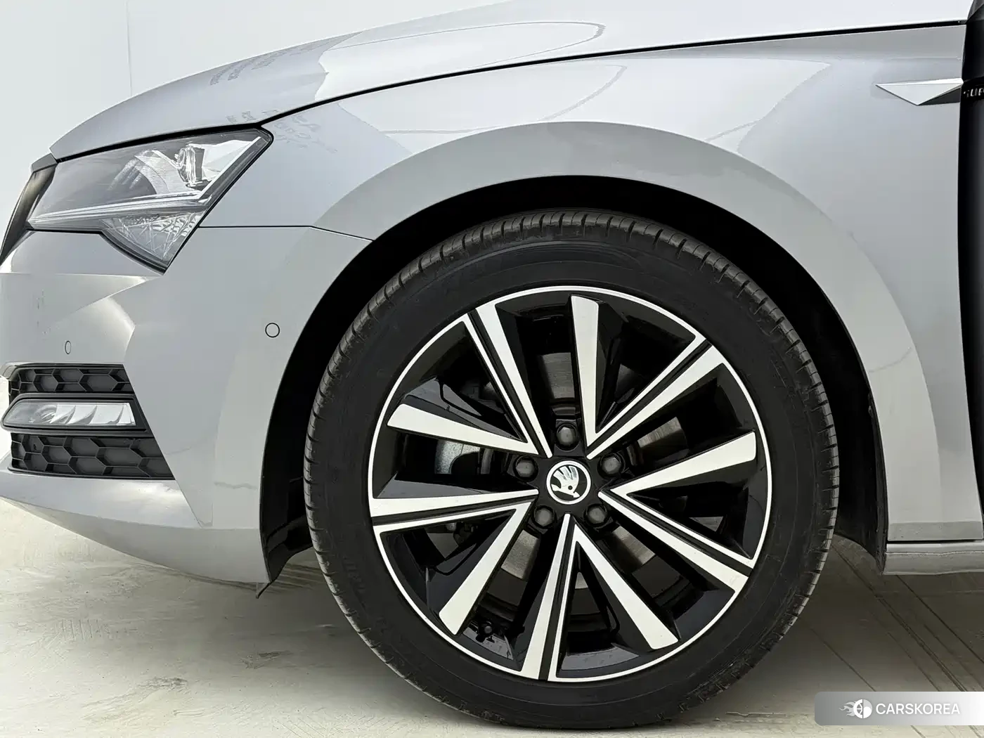 Skoda Superb id 4583722 из Китая 20