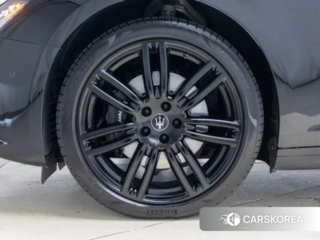 Maserati Ghibli id 2989233 из Кореи 18