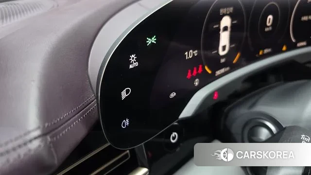 Porsche Taycan id 3645516 из Кореи 18