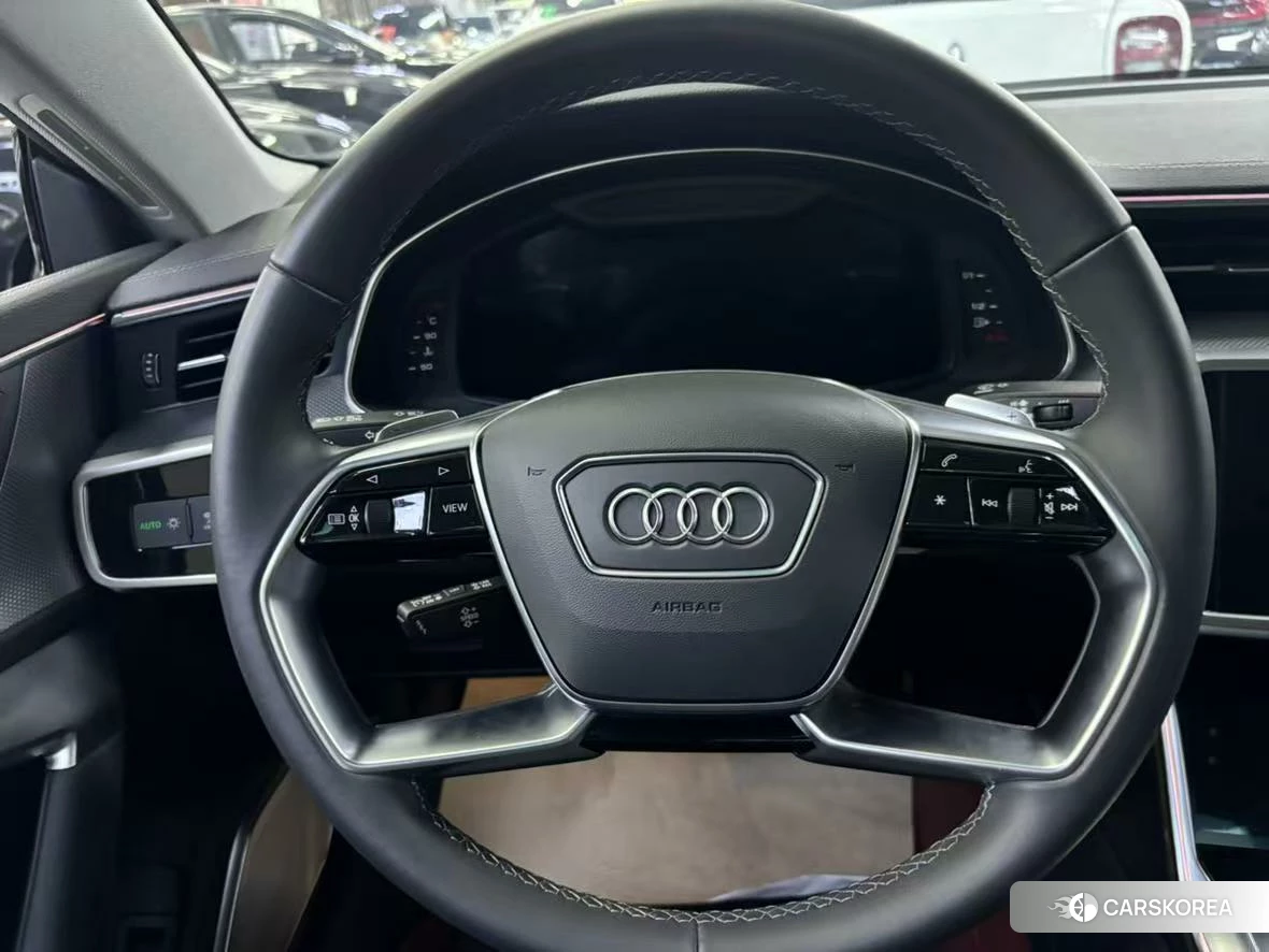 Audi A7L id 4498676 из Китая 11