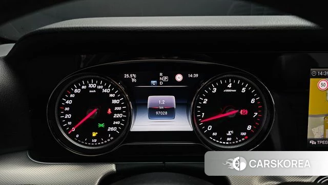 Mercedes-Benz E-Class W213 id 4508375 из Кореи 33