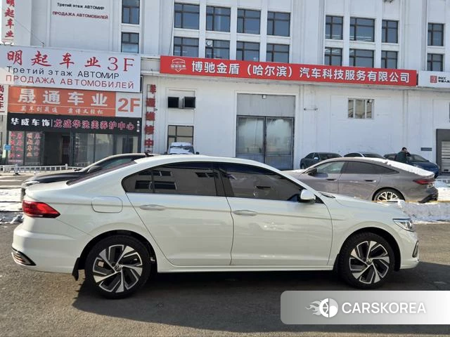 Volkswagen Bora id 4207728 из Китая 16