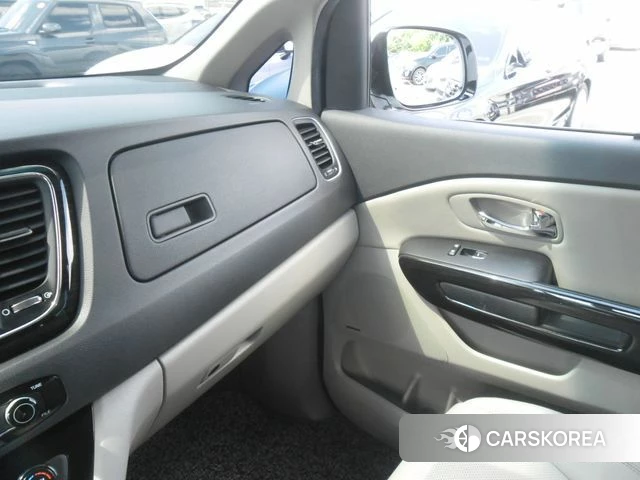 Kia The New Carnival id 4694147 из Кореи 18