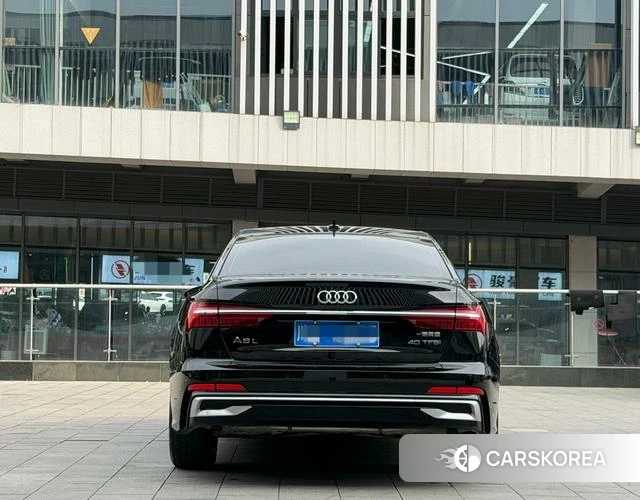 Audi A6L id 4306863 из Китая 8