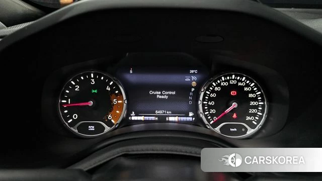 Jeep Renegade id 4536450 из Кореи 31
