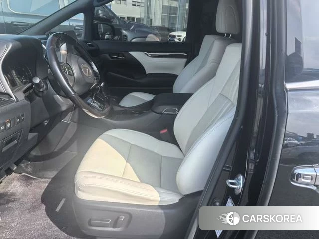 Lexus LM id 4348575 из Китая 9