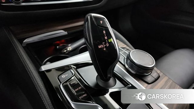 BMW 5 Series (G30) id 4203982 из Кореи 34