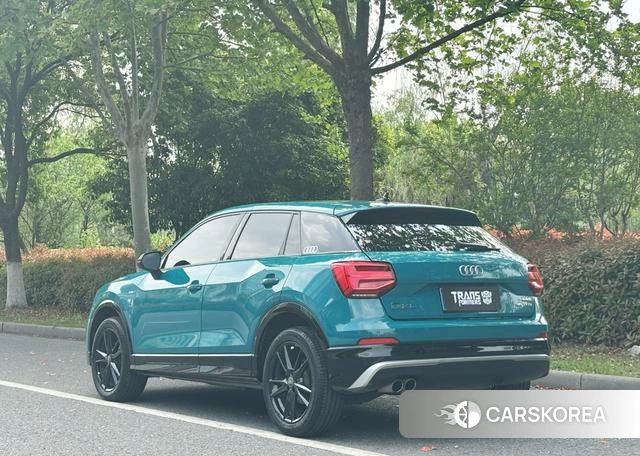 Audi Q2L id 4209976 из Китая 16