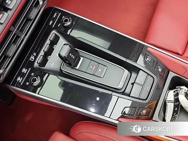 Porsche 911(992) id 3864591 из Кореи 16