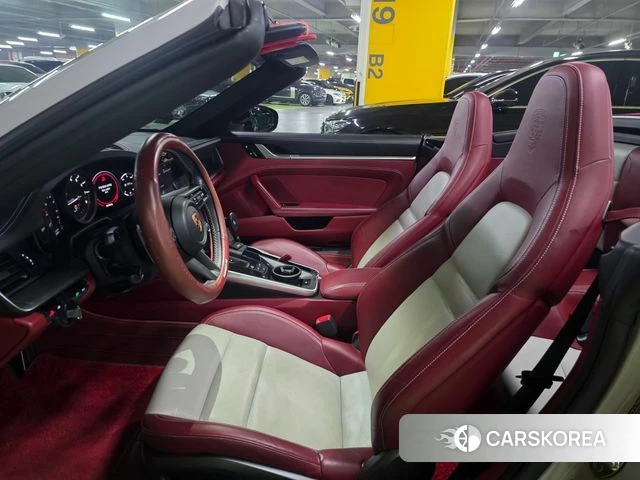 Porsche 911(992) id 4562533 из Кореи 16
