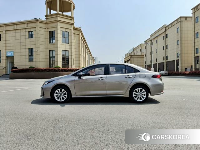 Toyota Corolla id 4257918 из Китая 8