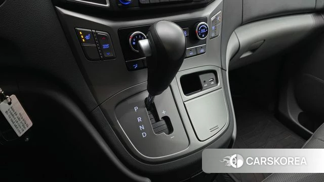 Hyundai The New Grand Starex id 4232311 из Кореи 25