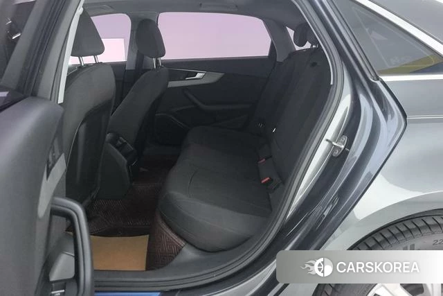 Audi A4L id 4253072 из Китая 15