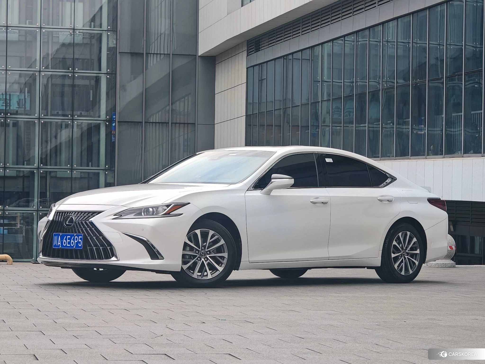 Lexus ES id 4515001 из Китая 12