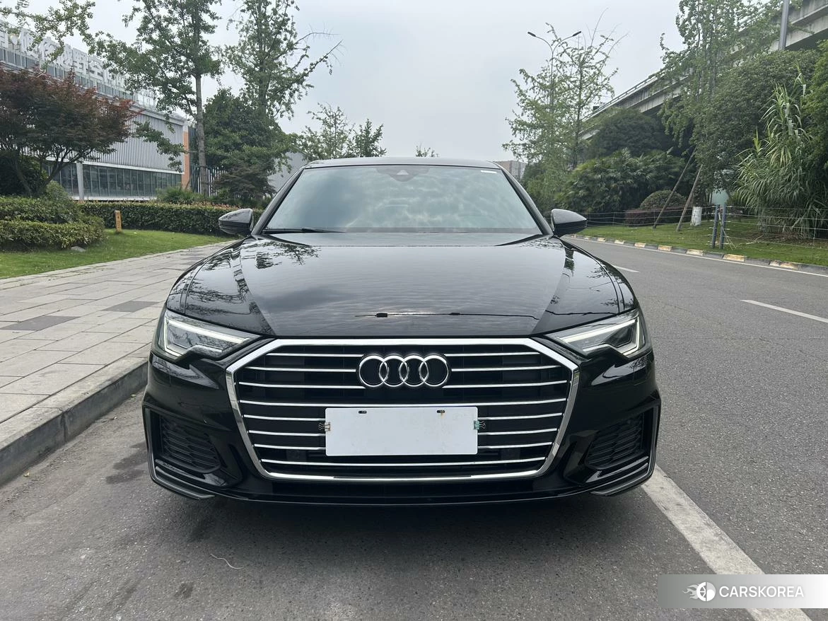 Audi A6L id 4426898 из Китая 14
