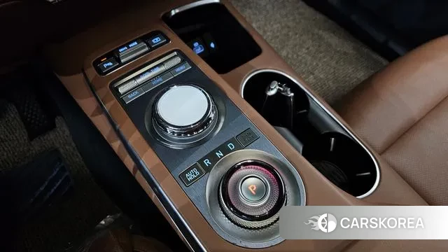 Genesis GV70 id 3769946 из Кореи 18