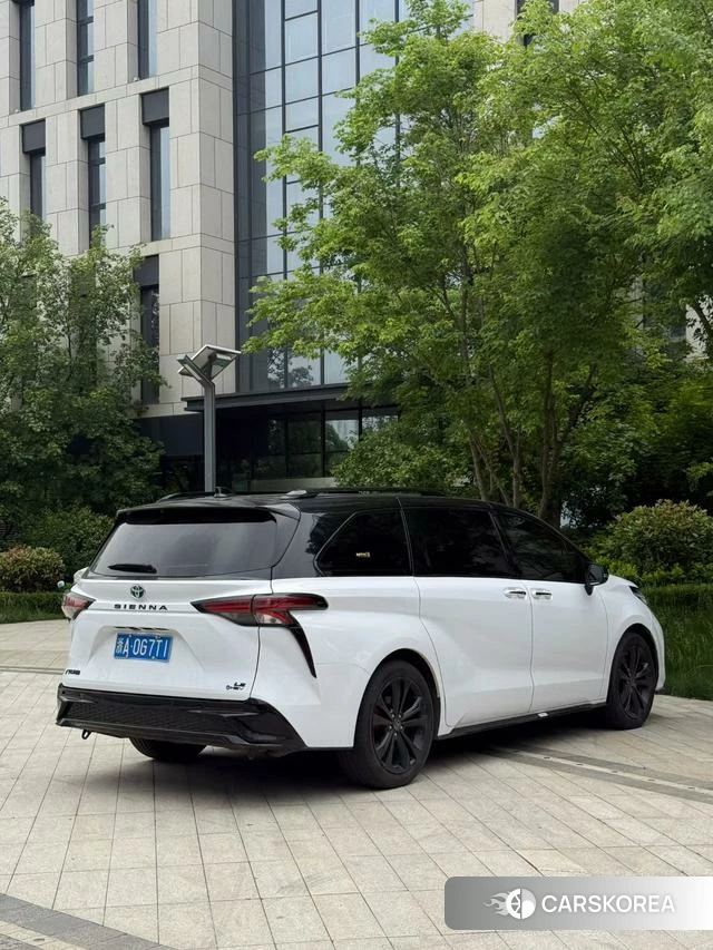 Toyota Saina id 4348758 из Китая 8
