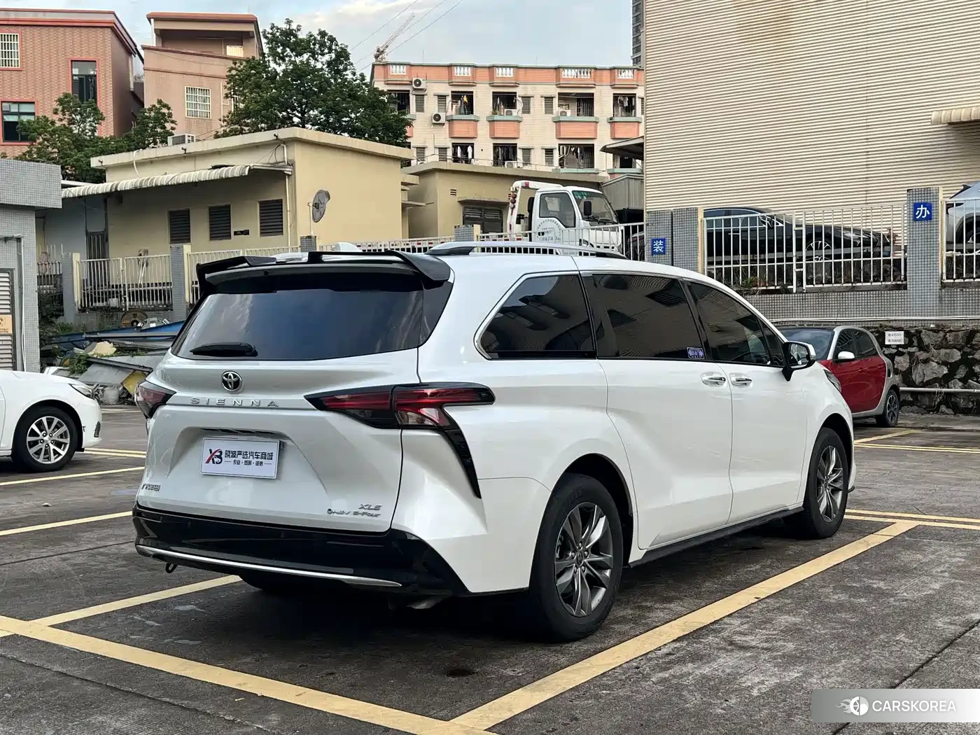 Toyota Sienna id 4599621 из Китая 18