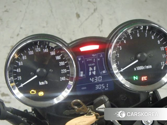 Kawasaki Z900RS id 3949014 из Японии 32