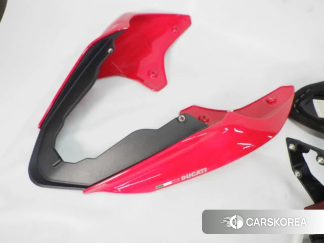 Ducati PANIGALE V4 S id 4387008 из Японии 8