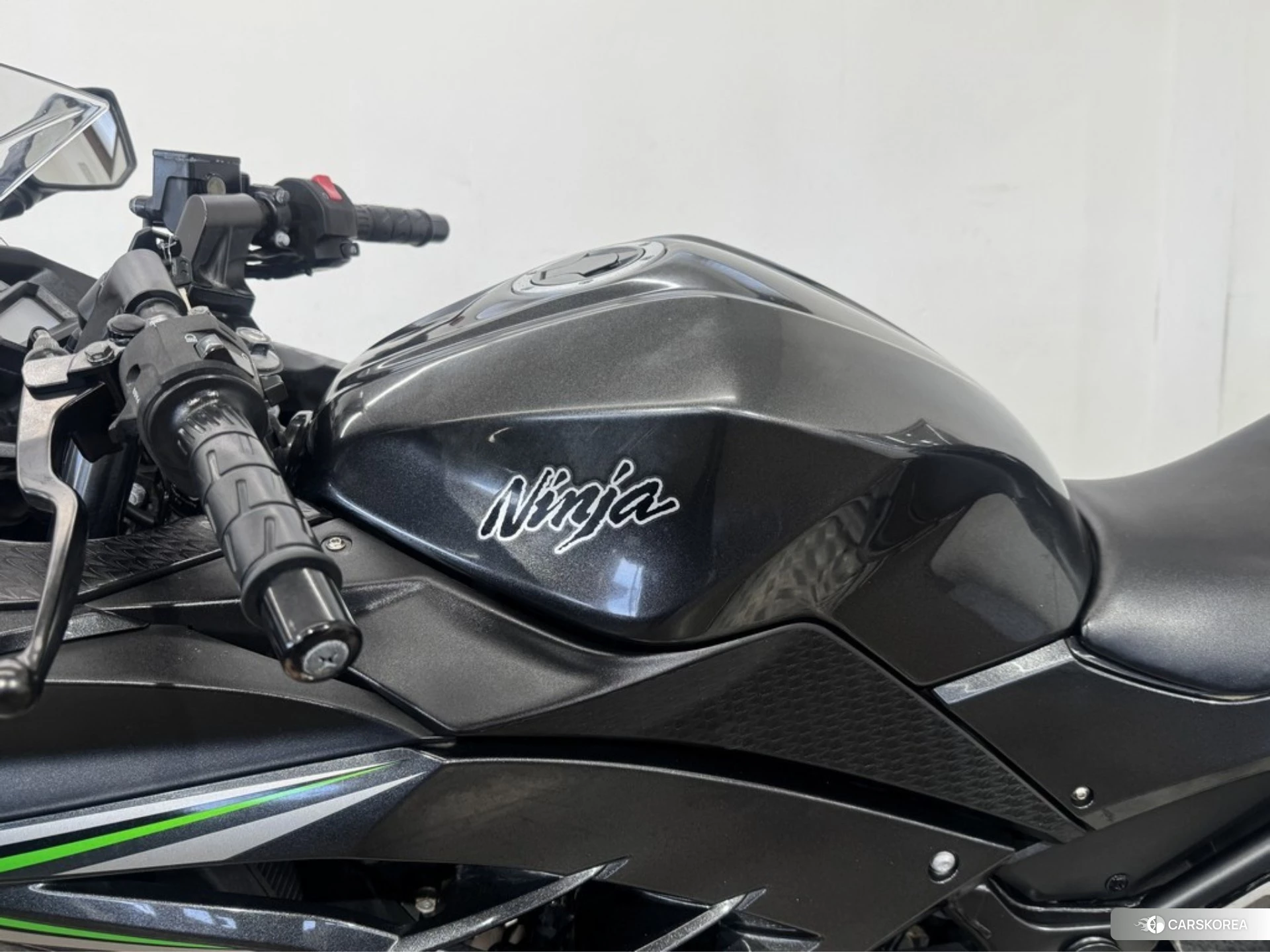 Kawasaki NINJA 250 id 3947600 из Японии 29